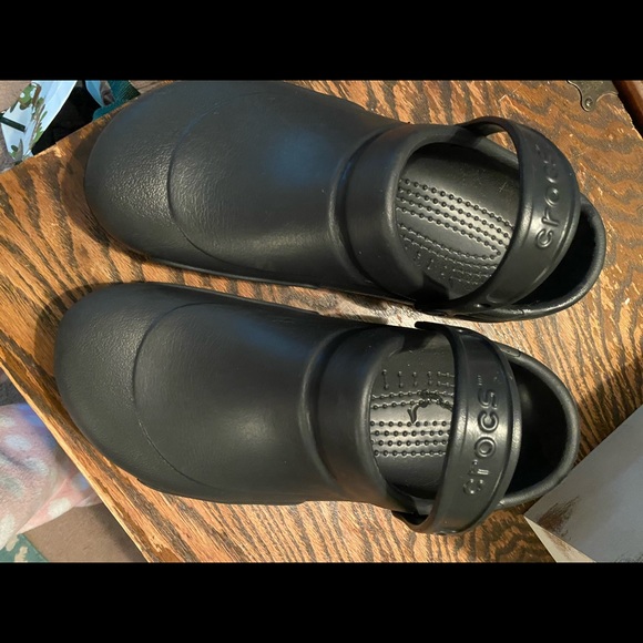 Crocs - Picture 8 of 9